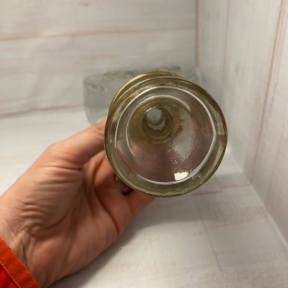 Vintage prohibition shot glass and decanter with federally illegal stamped - Picture 9 of 10